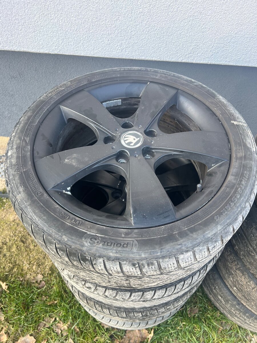 Octavia 2 elektrony Pegasus 225/45 R17