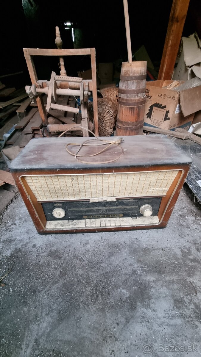 Tesla radio