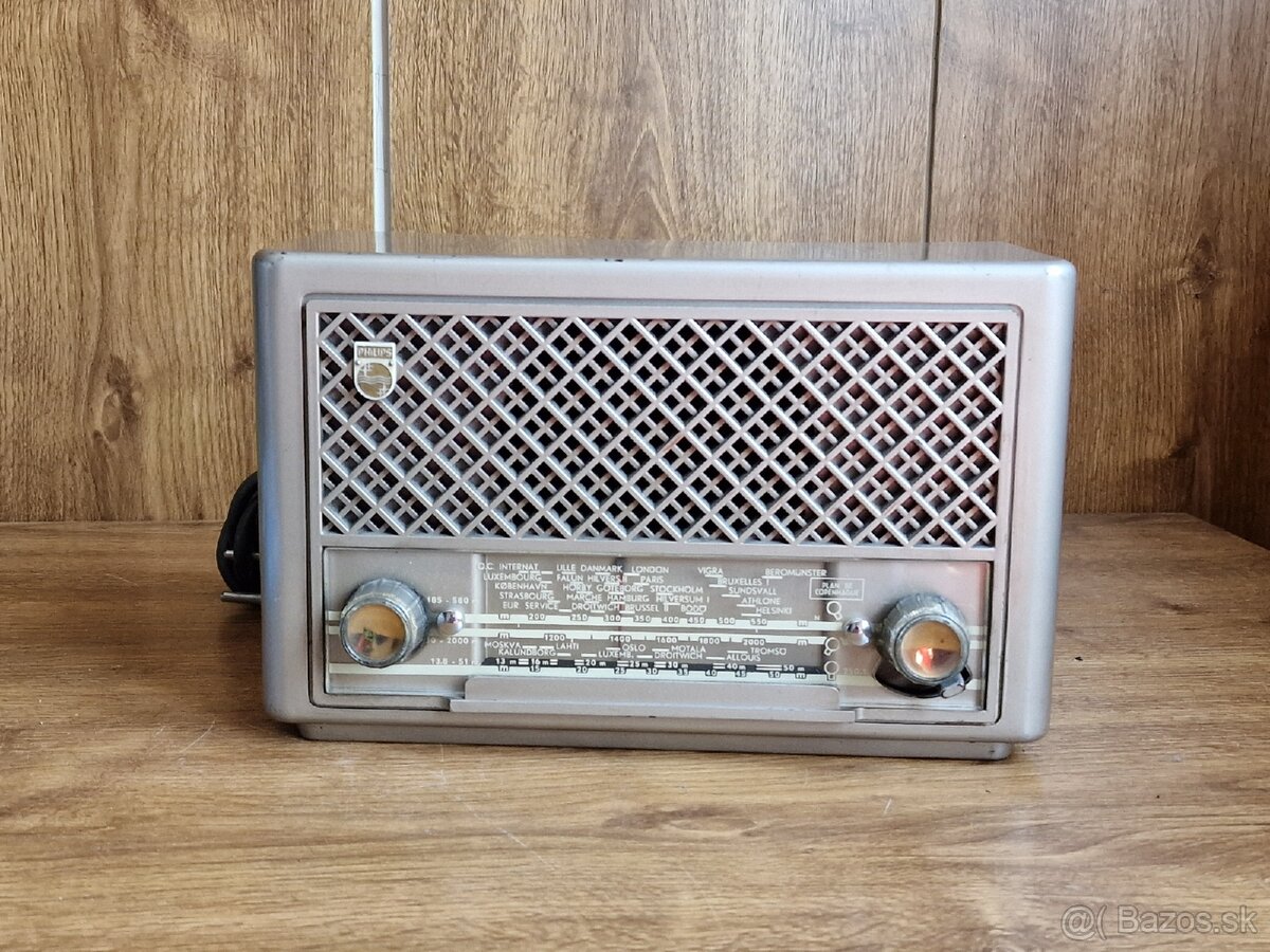 1950 Eindhoven Philips BX 200 U/19 _ bakelitové radio