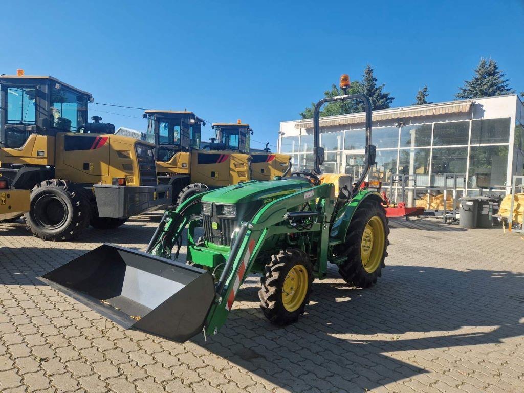 John Deere 3028 malotraktor