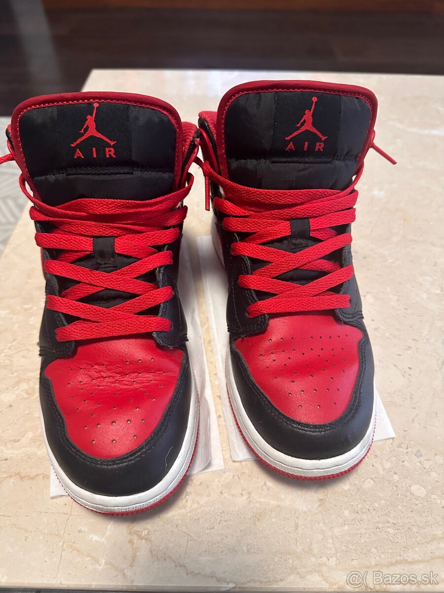 Nike AIR JORDAN 1 MID 38