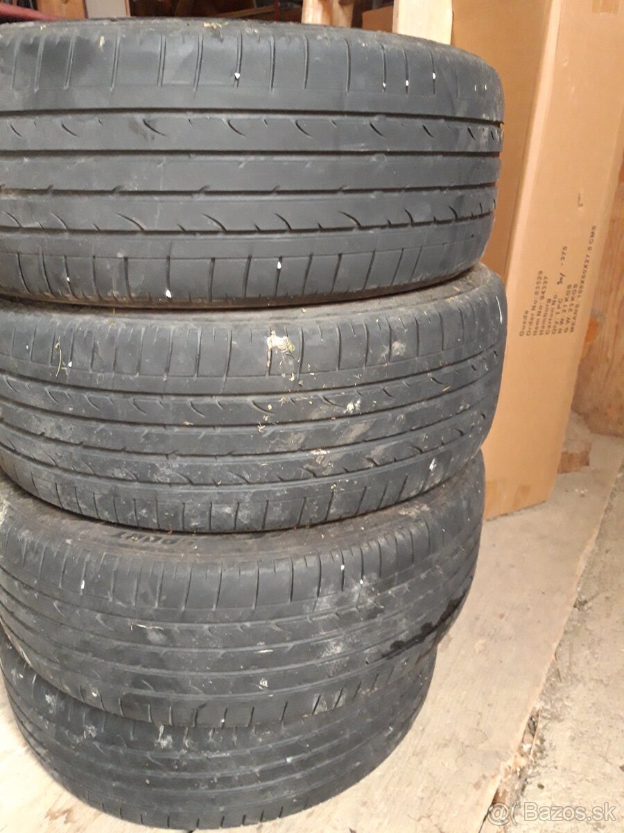 Pneu 225/55R18