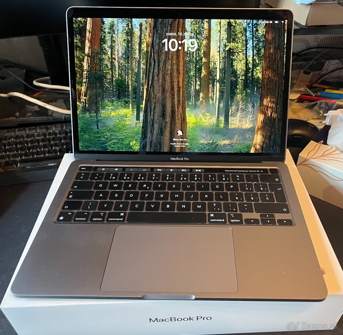 Predám MacBook [ Pro M1 2020 (256GB) 8 GB RAM]