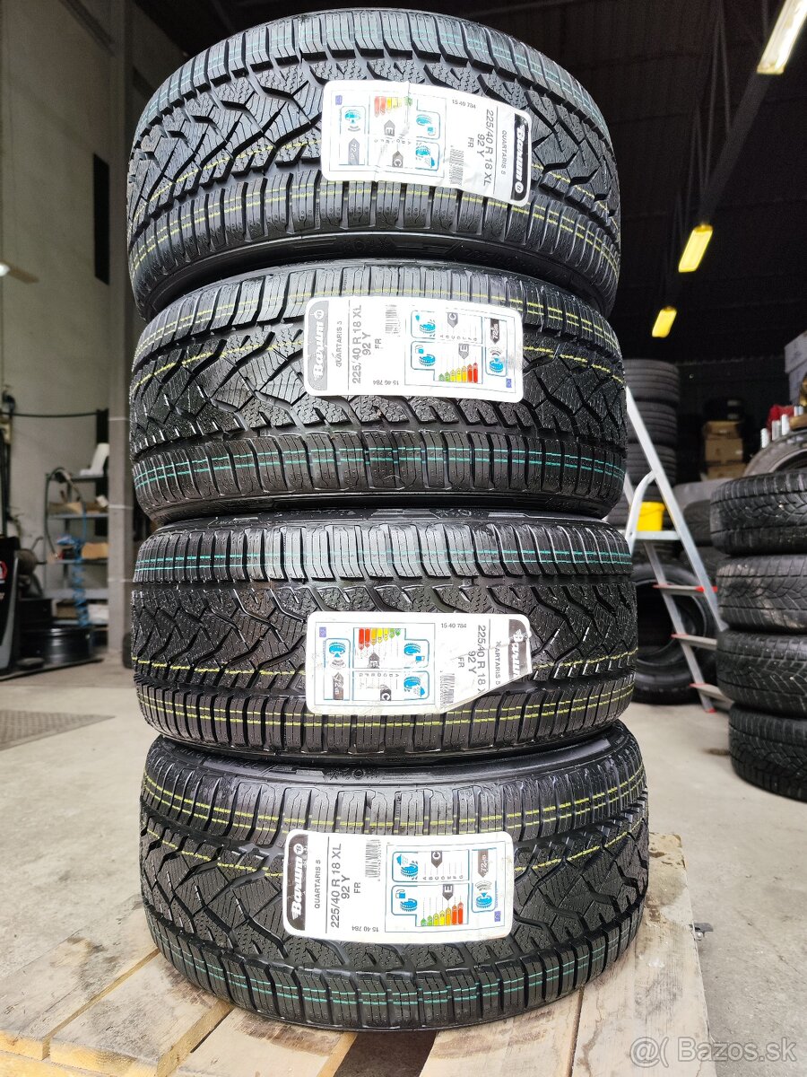 Celoročné pneu = 225/40 R18 = BARUM = NOVÉ