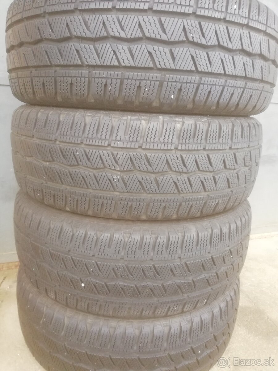 215/60r17c hankook