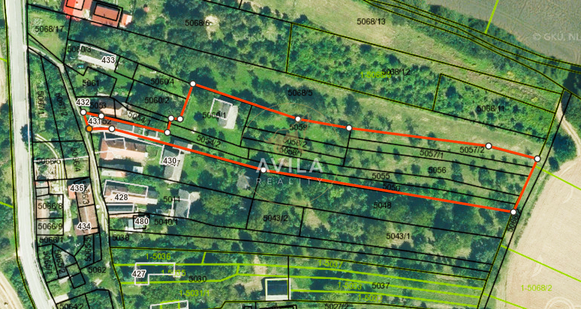 Na predaj rekreačný pozemok 6116m2 s chalupou-Prašník