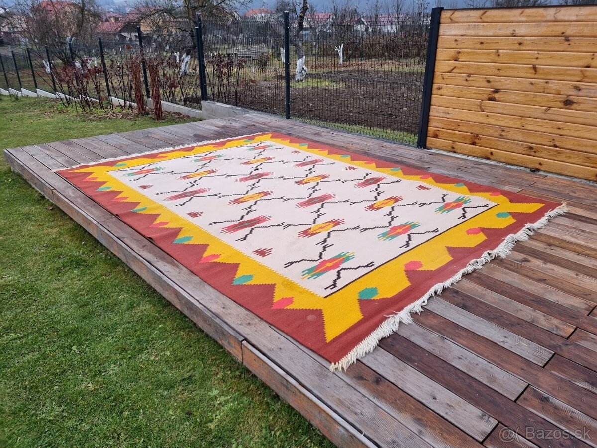 Vlnený koberec rozmer 4m x 2,9m