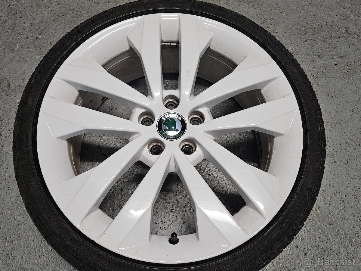 Škoda "17" (5x100) white