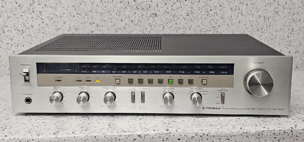 STEREO RECEIVER / PIONEER SX-700L / made in Japan