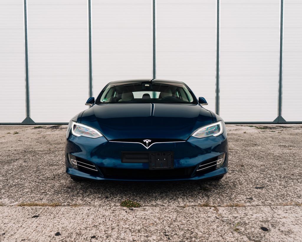 Tesla Model S 100d