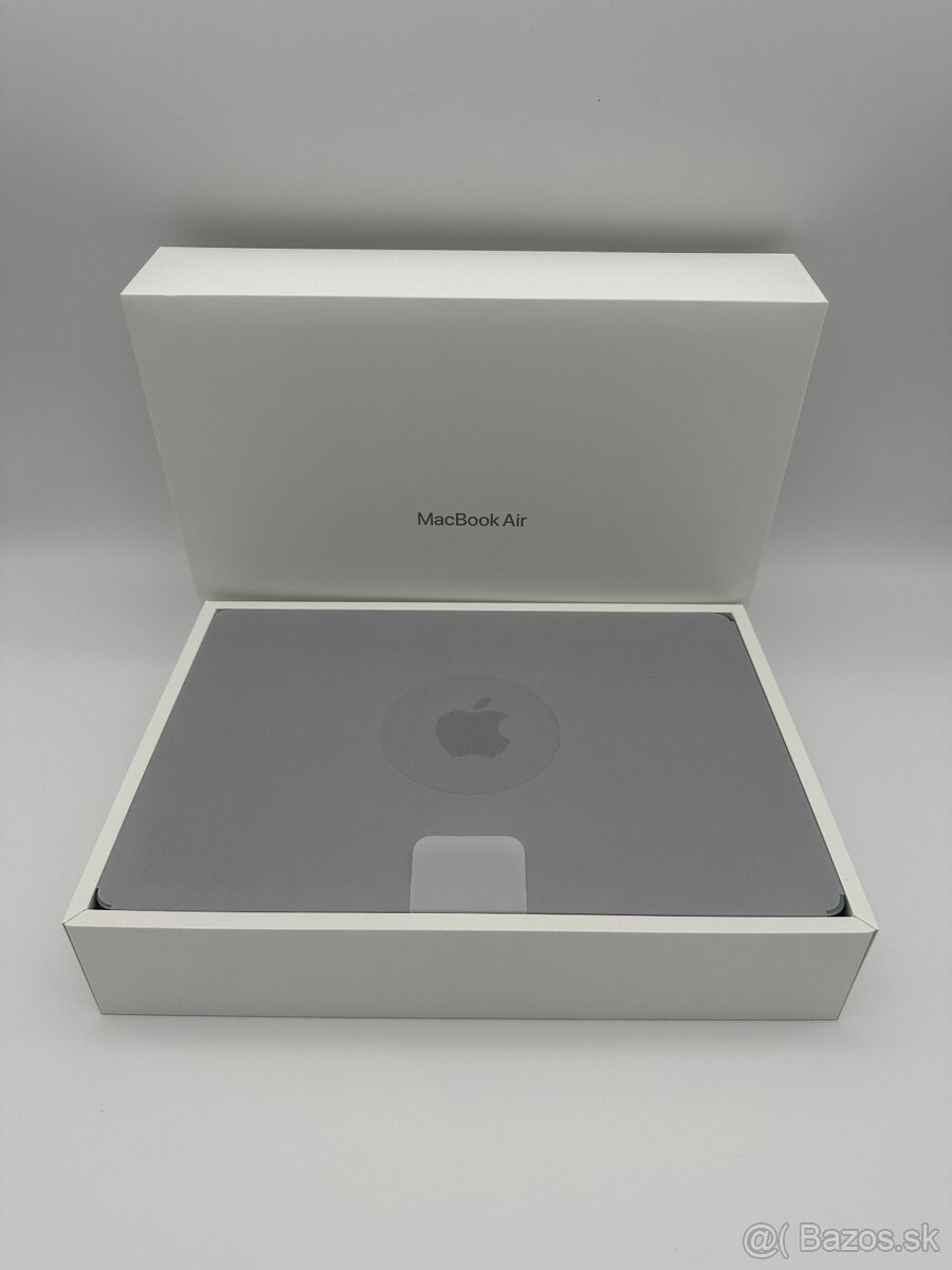 NOVÝ MacBook Air 13" M2 8/256GB Space Gray + ZÁRUKA