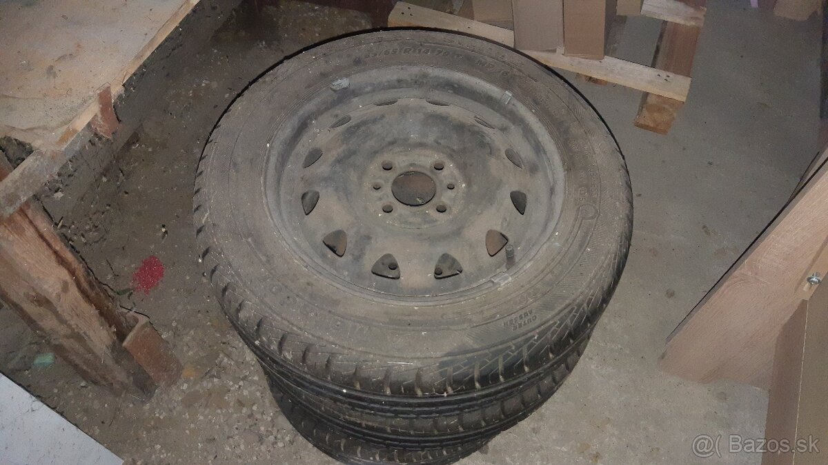 Pneumatiky letné na diskoch 165/65 R14