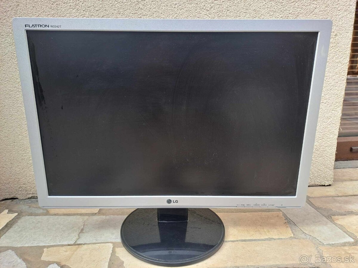 Predám funkcny monitor 22" LG