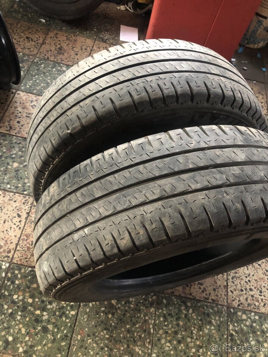 Predam letne pneumatiky 215/65 r16 C MICHELIN