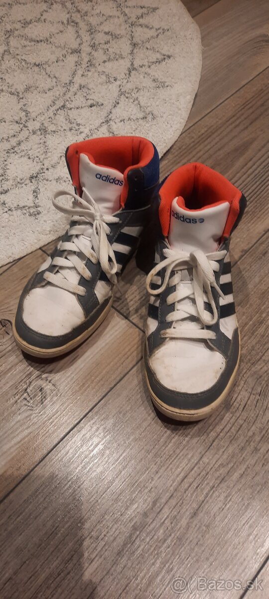 Adidas členkove botasky  - 38 ,Umbro kopačky  3.5