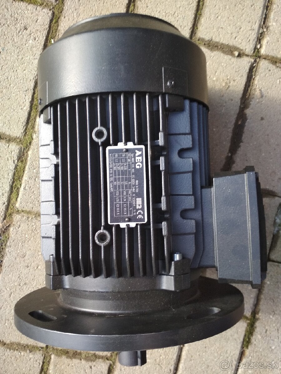 Novy elektromotor AEG 2,2KW 1450 ot.