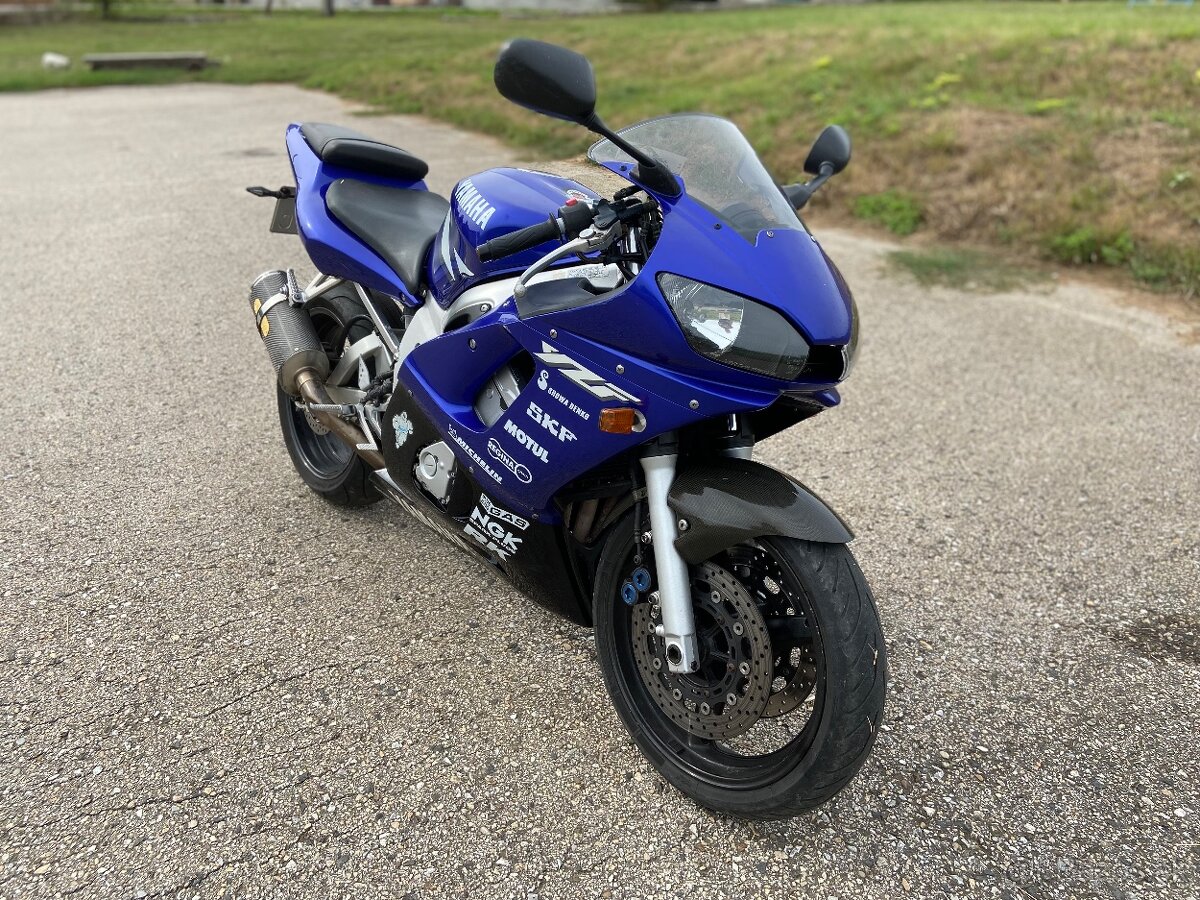 Yamaha R6