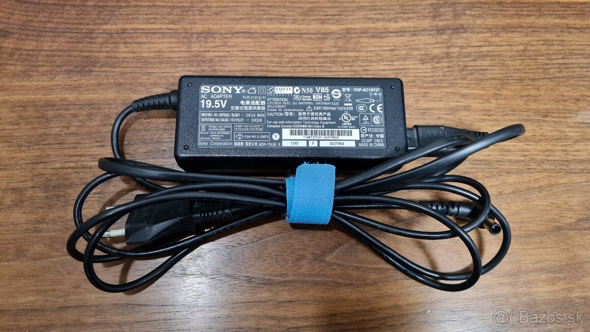 SONY VAIO nabíjací adaptér, 19,5 V, 3,9A, konektor 6/4,5mm