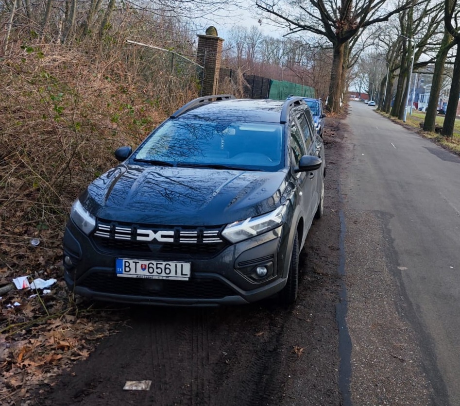 Odstupenie leasingu Dacia Jooger