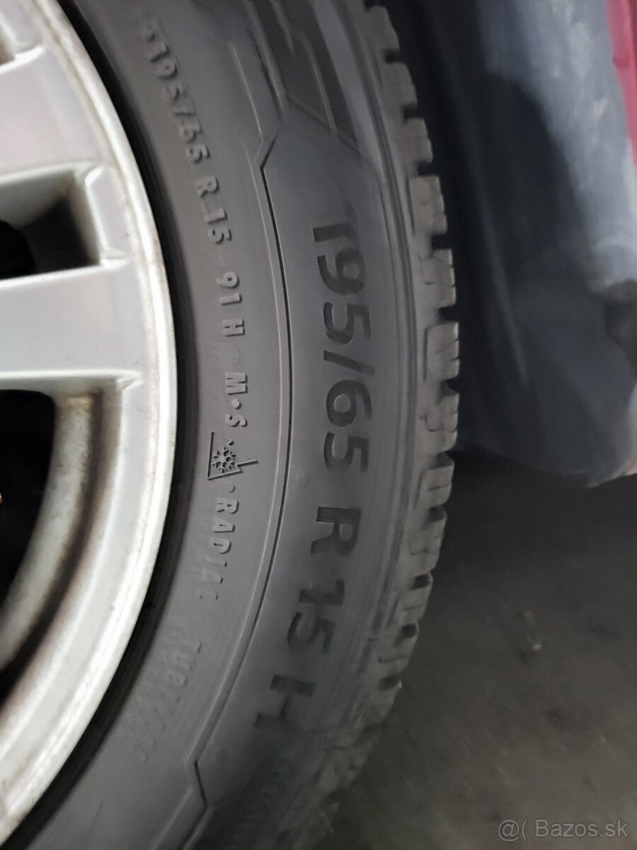 Celoročné pneu Barum Quartaris 5 195/65 R15 H 4ks