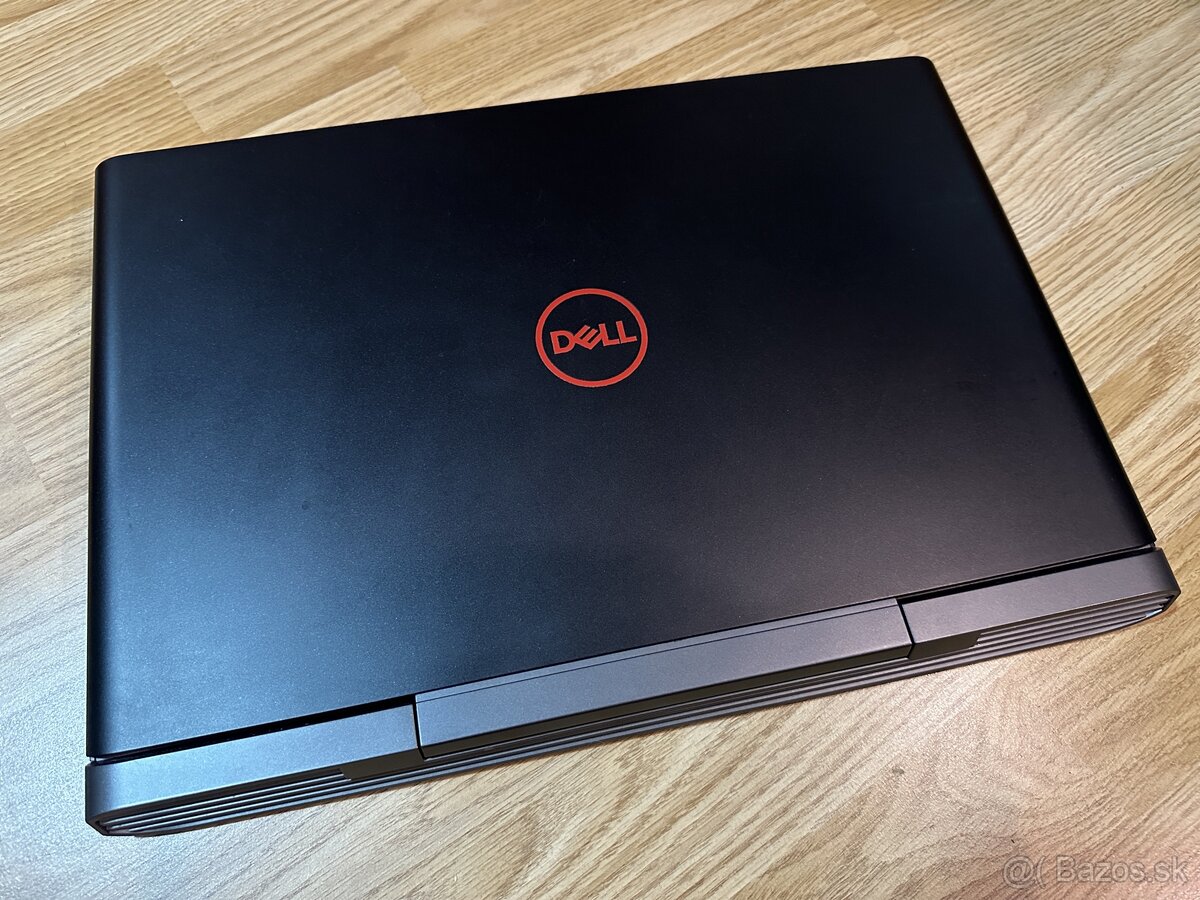 4K DELL Inspiron 15 - 7577