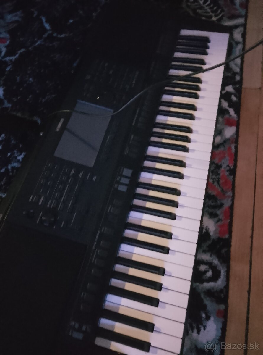 Predám Yamaha SX 700