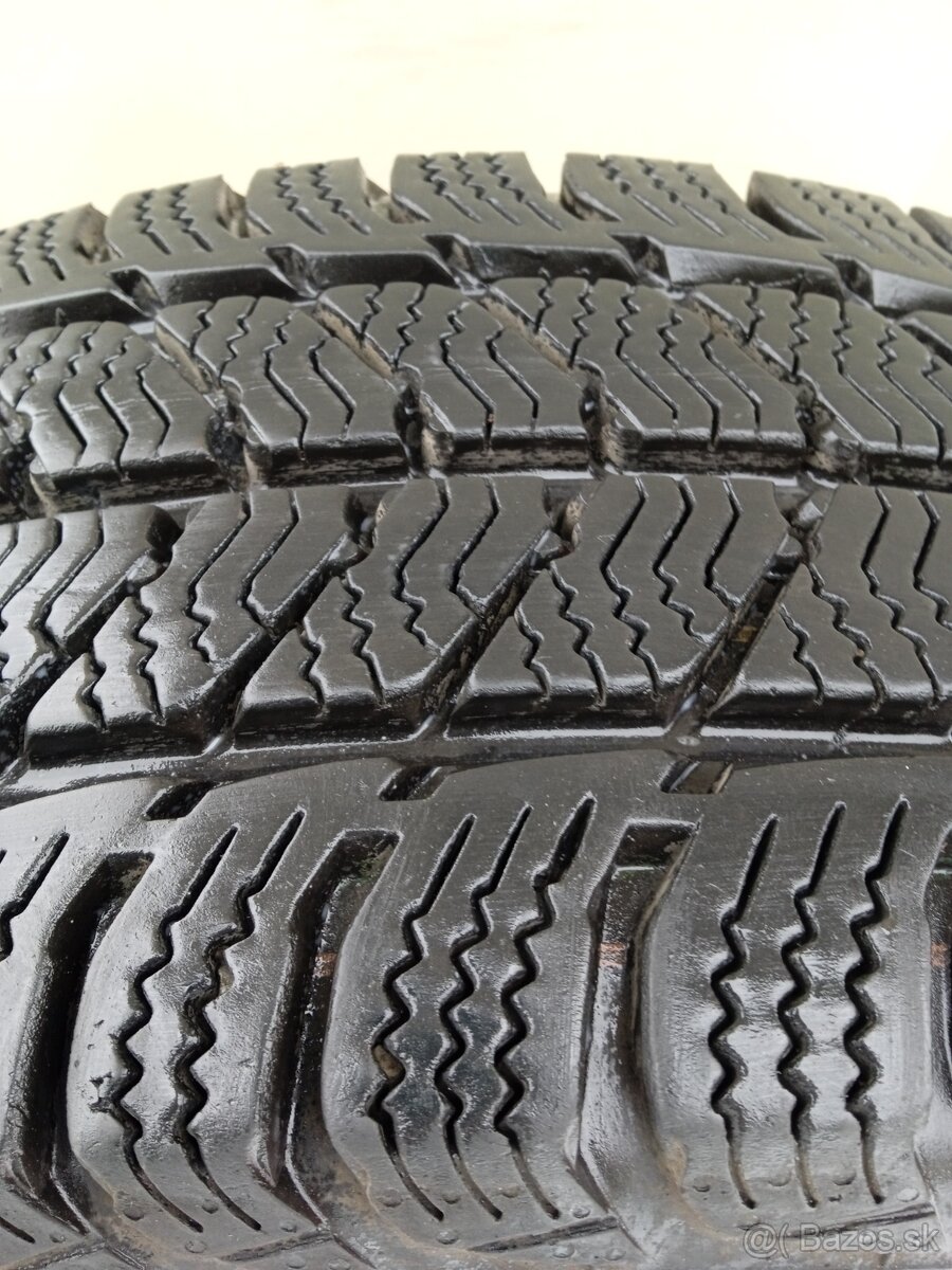 205/65 r16 C zimné pneu.8 mm