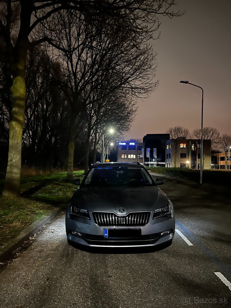 Škoda Superb 2.0TDI 4x4 Combi 190k/140kw Full