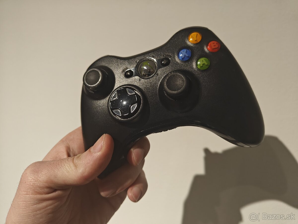 Xbox 360 ovládač