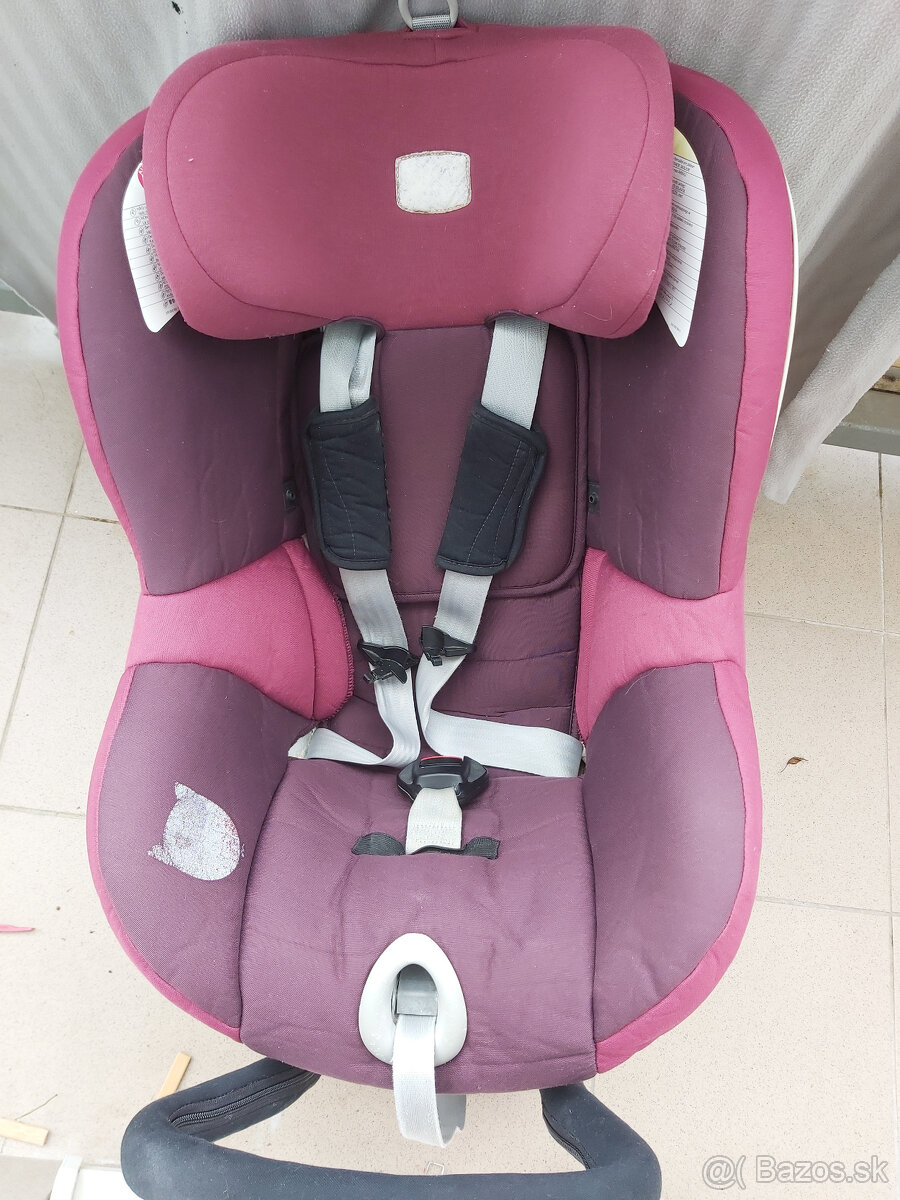 Autosedačka Britax Romer Dualfix 9–18 kg.