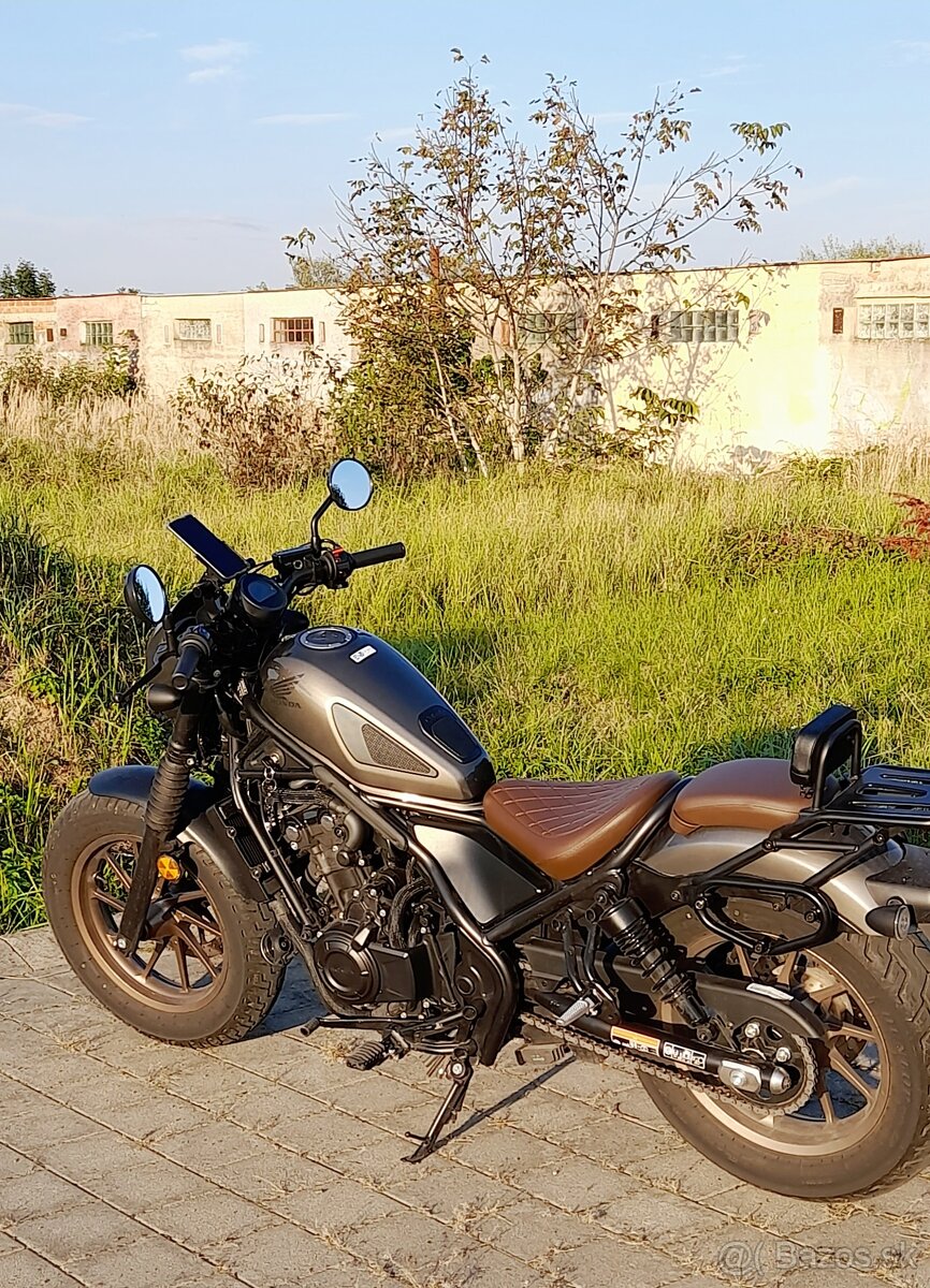 Honda REBEL CMX 500- limitka, TOP stav s výbavou...3500km