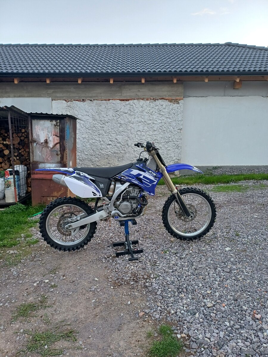 Yamaha yzf250