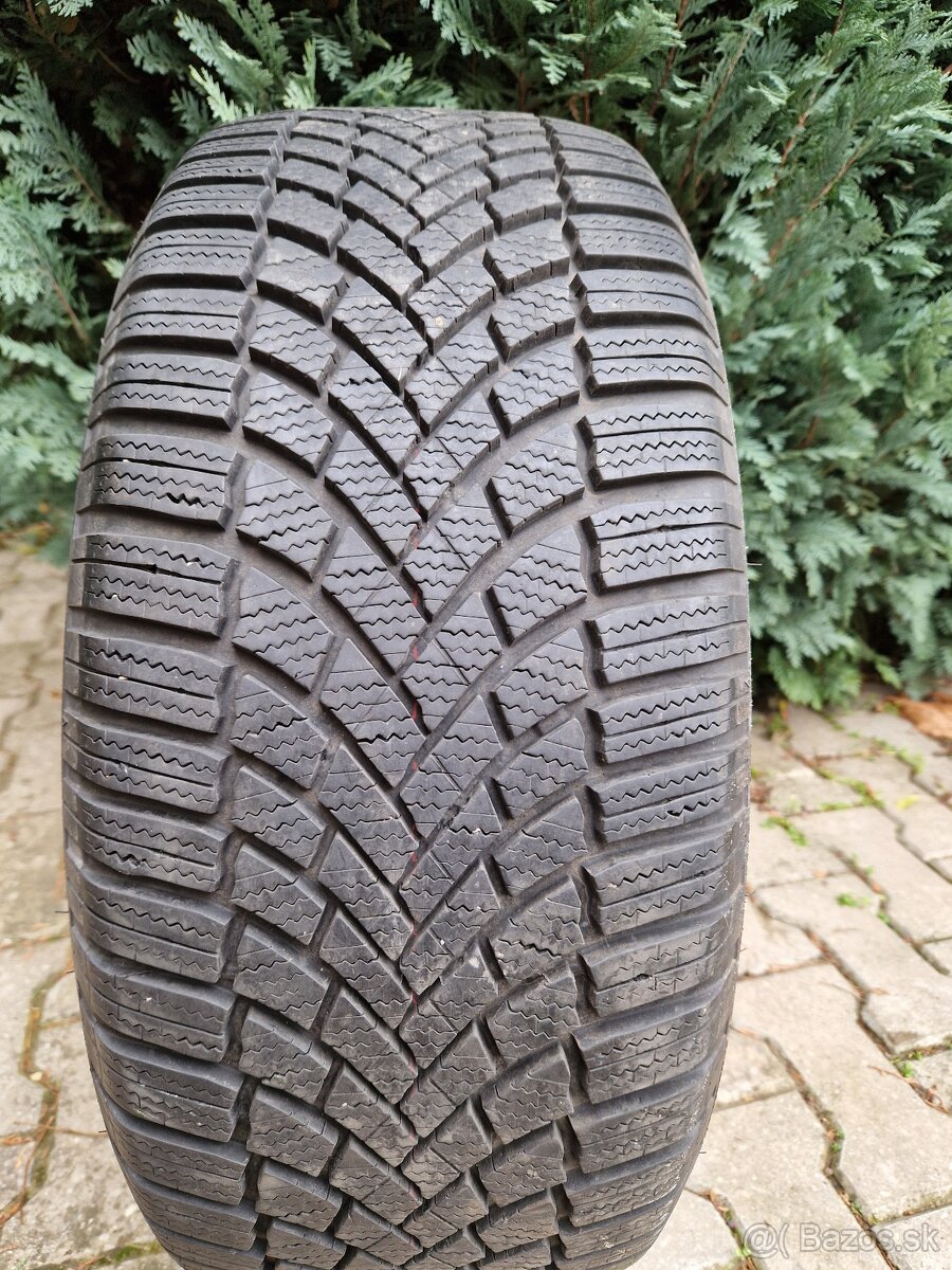 Bridgestone Blizzak 235/55 R17