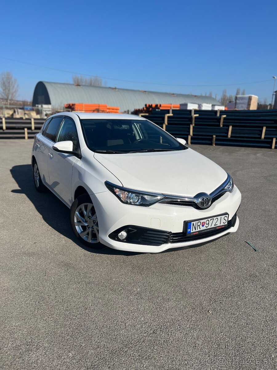 Toyota Auris 1,6 benzín 2016-2019