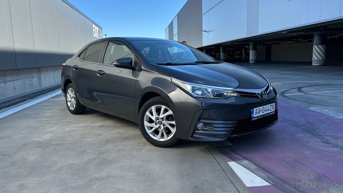 Predám Toyota Corolla sedan 1,6i odpočet dph,  1. majiteľ