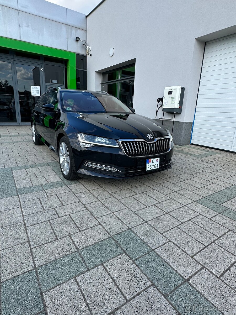 Škoda superb combi 2021 147kw matrix ,virtual