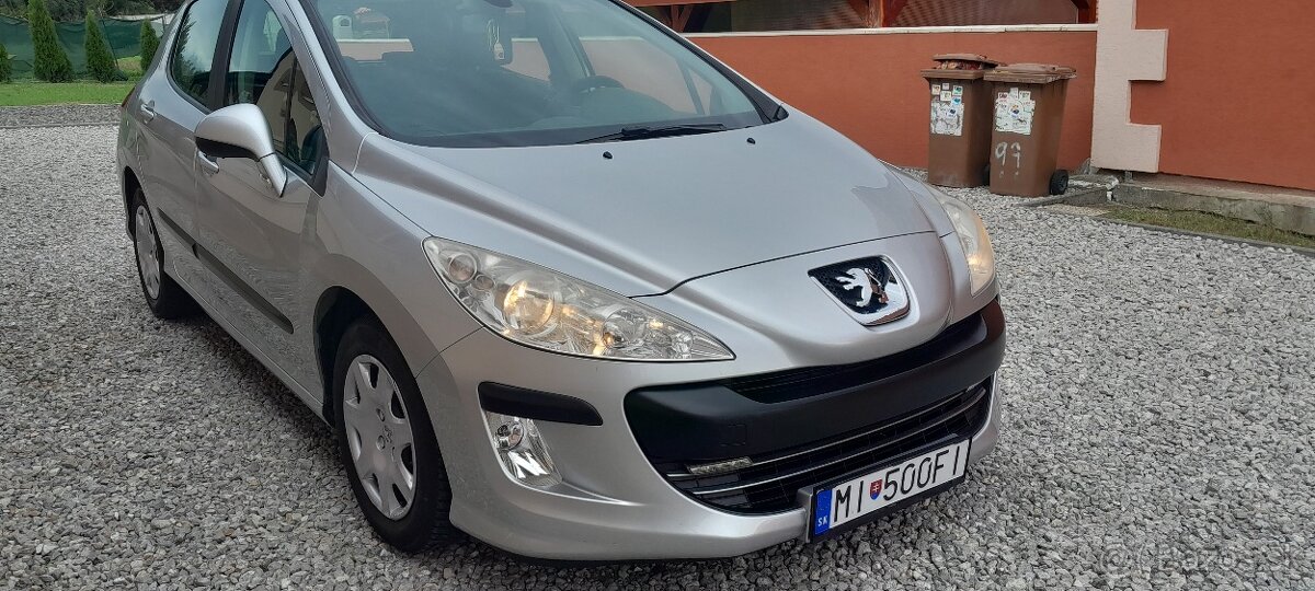 Predám Peugeot 308 1.6 benzín 154000km