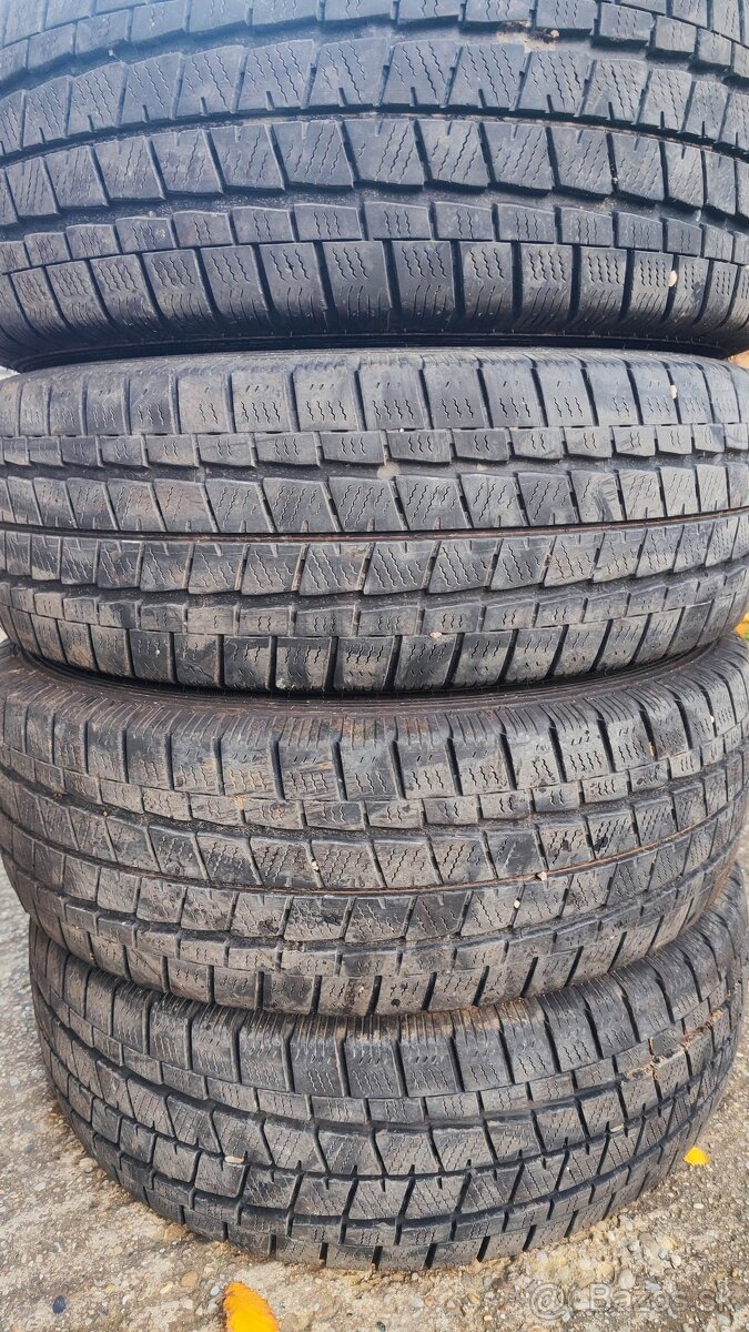 225/70 r15 C zimné