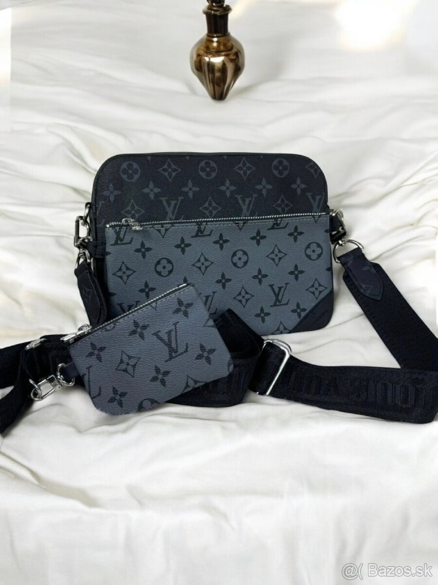 Louis Vuitton trio messenger bag