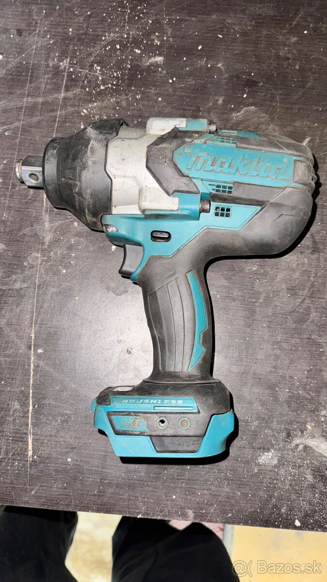 Makita DTW1001 nefunkčná