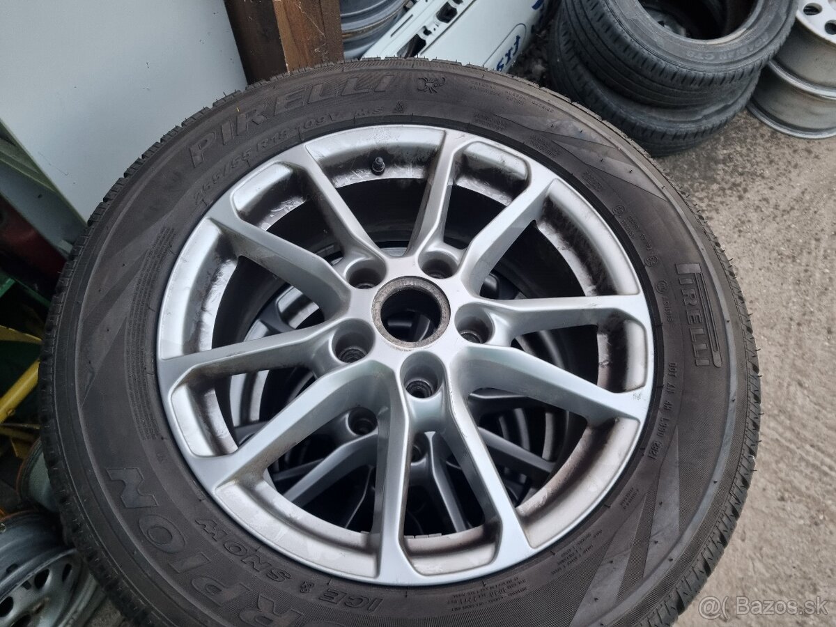 PORSCHE CAYENNE PIRELLI SCORPION SNOW 255/55 R18 DOT-2821