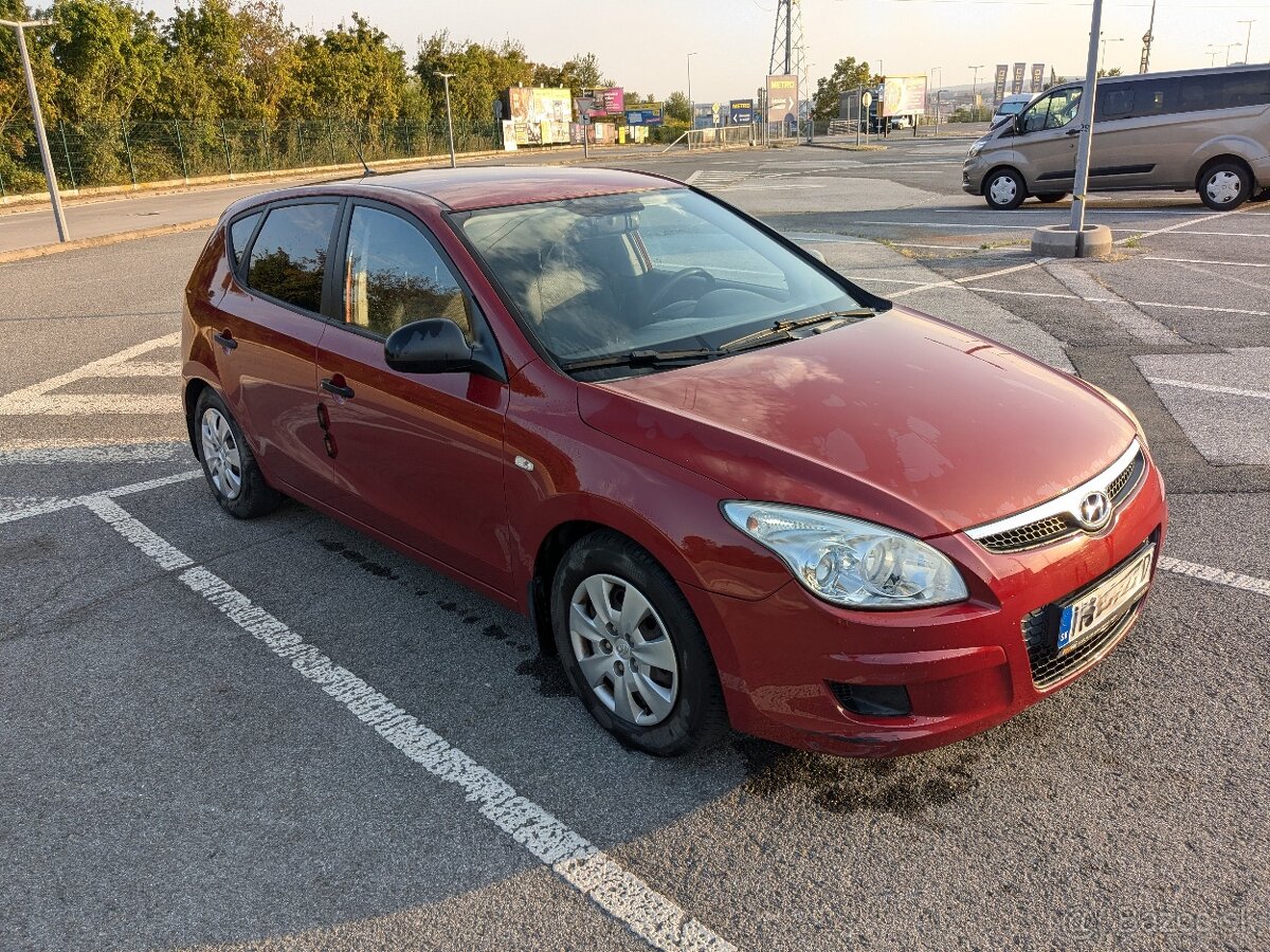 Predám Hyundai i30 1.4 80kW, r.v. 2008, iba 99 xxx km