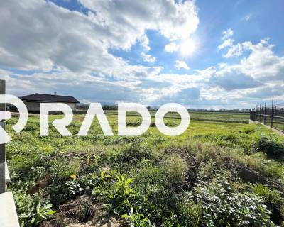 RADO | Pozemok so stavebným povolením 586m2, IS, Dulov, IL