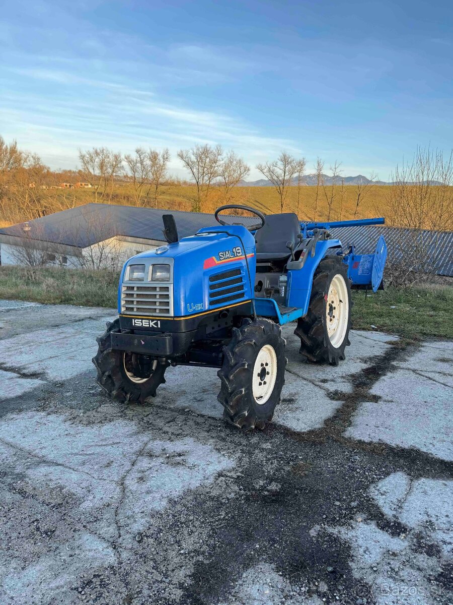 Japonsky malotraktor iseki sial19 s rotavátorom