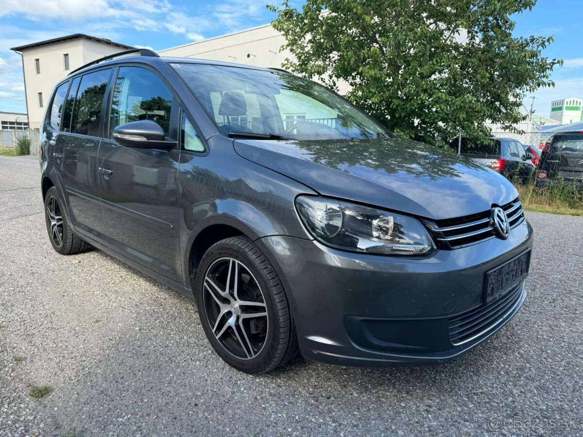 Predám Volkswagen Touran 1.6tdi  DSG 77kw 2011