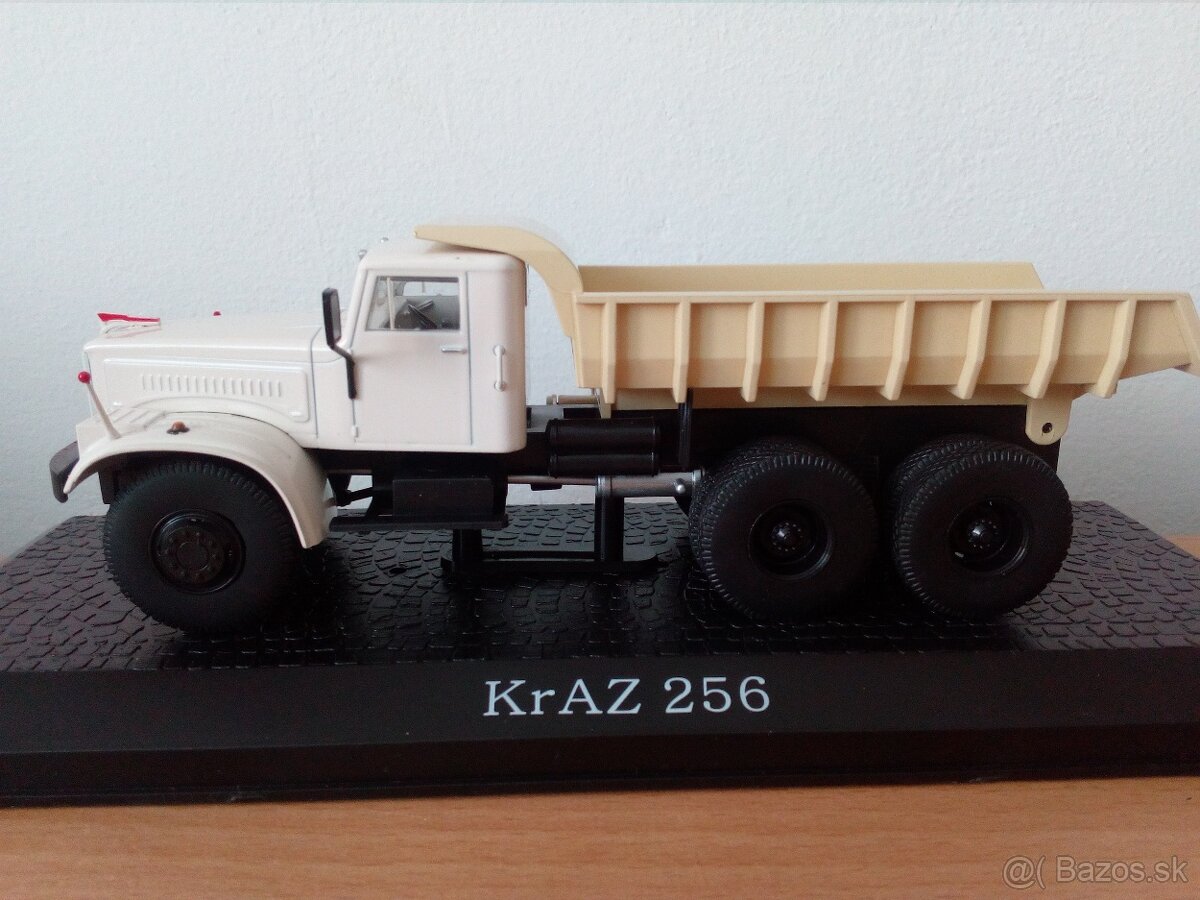 Predám modely nakladných aut Kraz 256 Tatra 813 a Liaz 1:43.