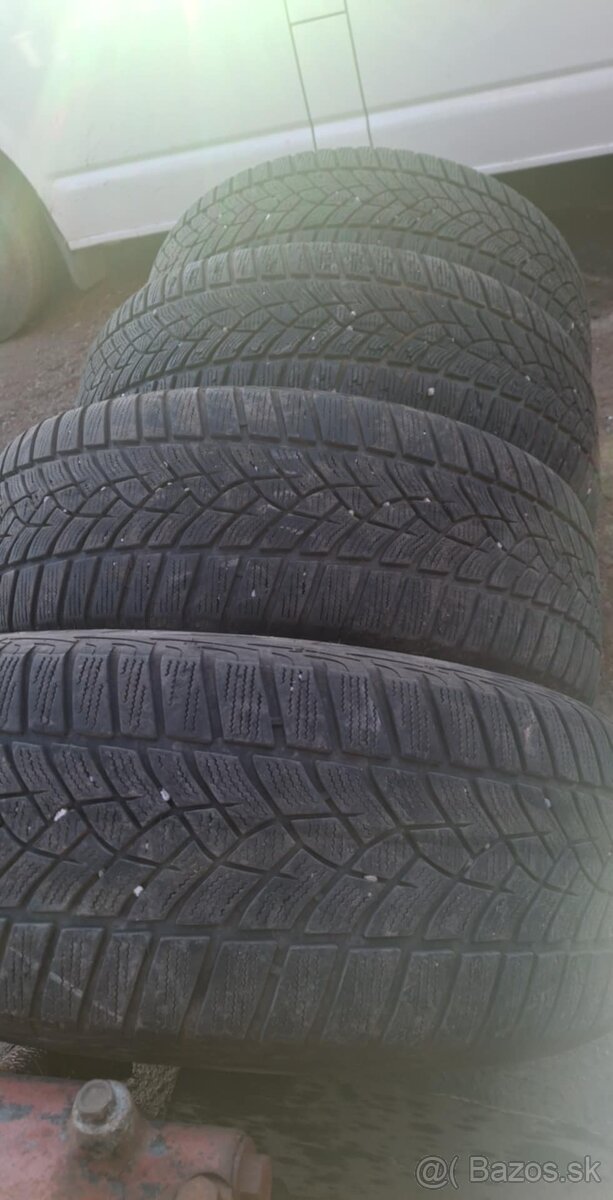 225/55 R17