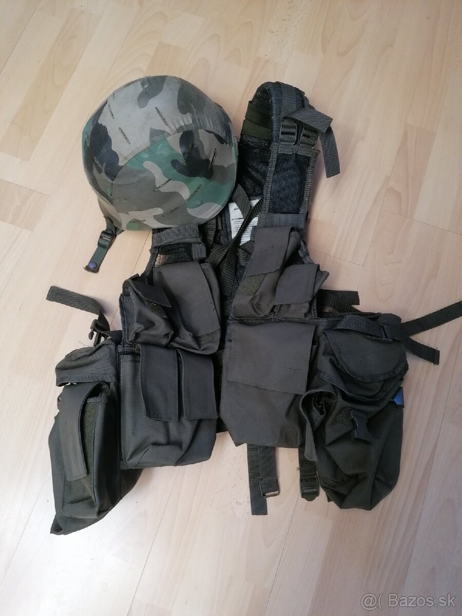 Taktická vesta +helma +pláštenka na airsoft