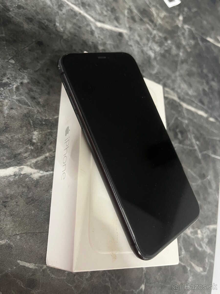 Predám iPhone 11 64GB čierny