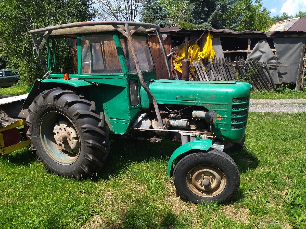 Traktor Zetor 30